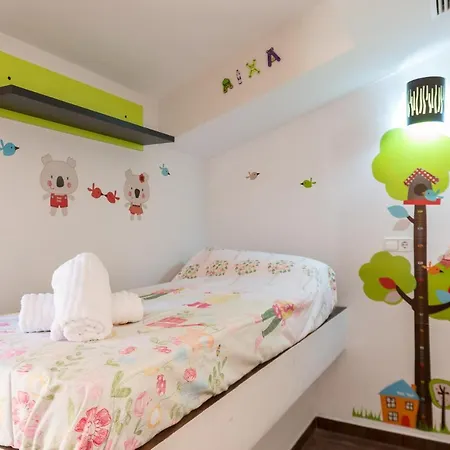 Front Line Duplex Apartmán *